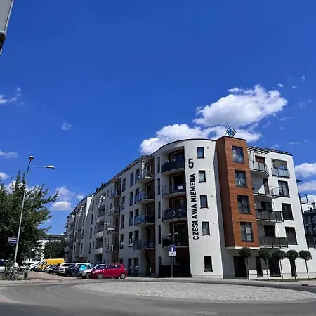 Bnp L Business And Pleasure Polanka Niemena * Poznan